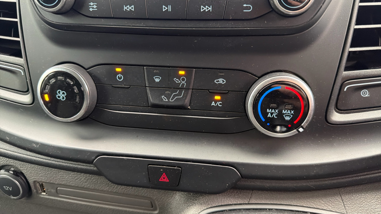 Ford Transit Custom 300 L1 Diesel Fwd 2.0 EcoBlue 130ps High Roof Leader Van